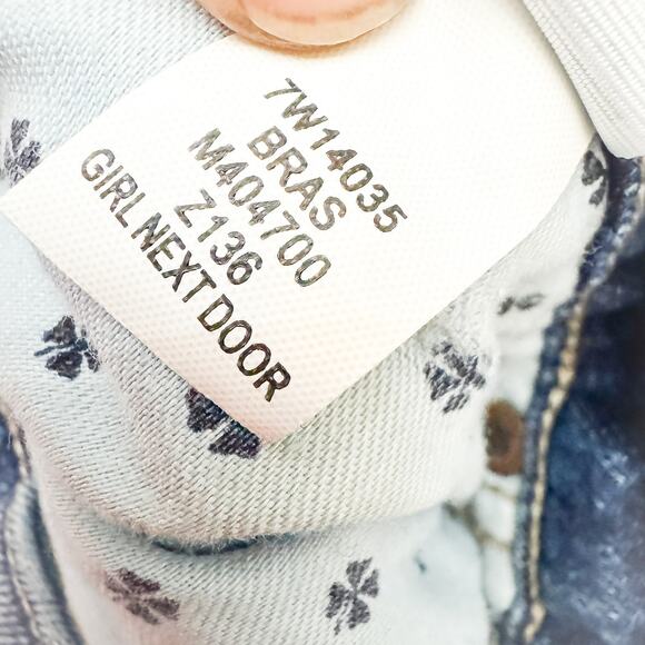 Lucky Flare Denim Flare Jeans Ripped Heart Cutout Girl Next Door Size 2/26 NWT - Picture 8 of 9